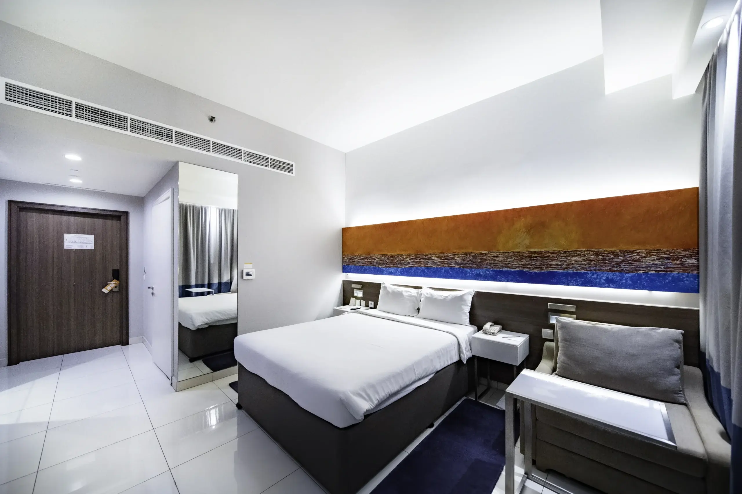 Interconnecting Family Room